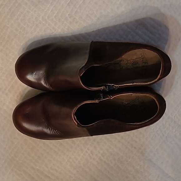 Fly London Brown/Red Zip Up Bootie, Size 39, US 8, 8.5 - Picture 5 of 9